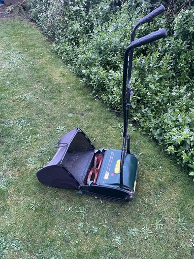 Webb 30cm Hand-push Roller Lawn Mower