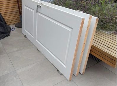 White Solid Fire Doors x3  measurements in description