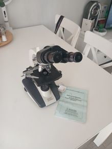 Microscope