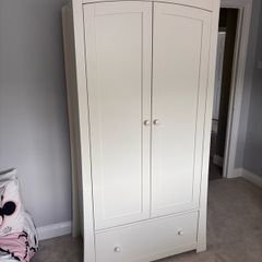 Children's bedroom furniture
