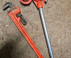 pipe wrench