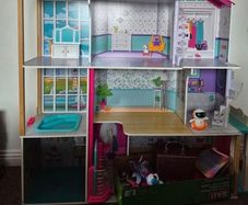Doll house