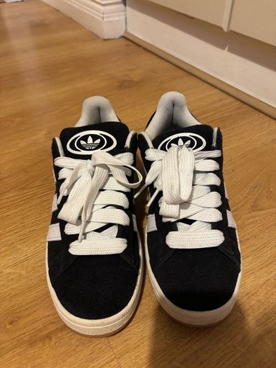 Adidas Campus - Size 9