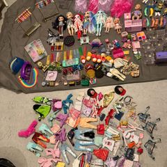 Rainbow high accessories and few dolls
