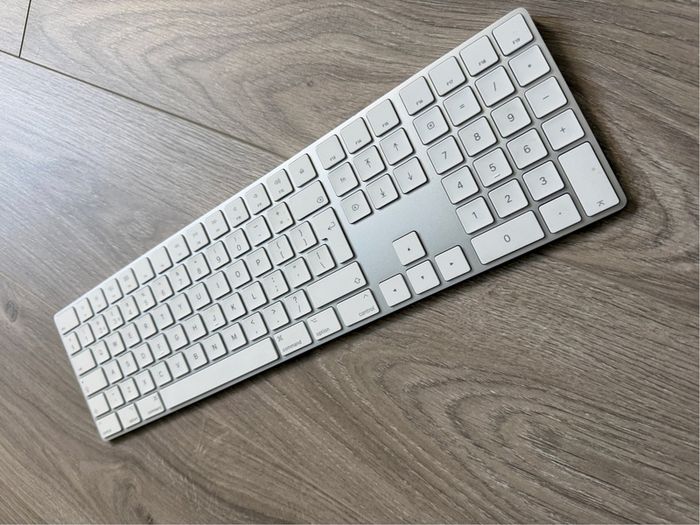 Apple Magic Keyboard with Numeric Keypad (A1843)