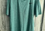 Nike Dri Fit Top - L
