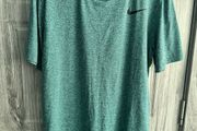 Nike Dri Fit Top - L