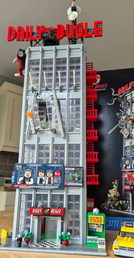 Lego 76178 Daily Bugle, box, all figures,