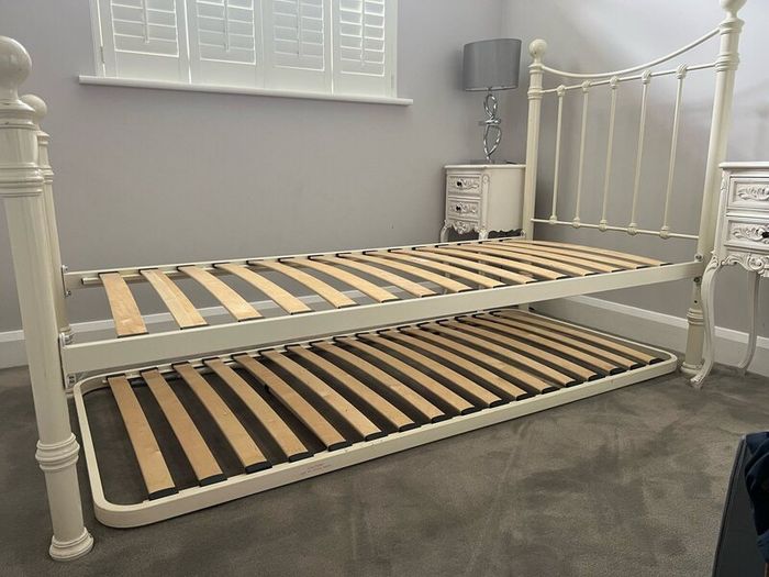 Childrens single bed