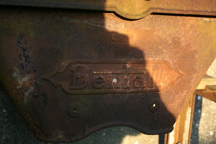 Antique Bentall Patent Unchokable  ROOT CUTTER Flower Pot