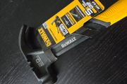 20oz Dewalt hammer