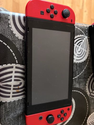 Nintendo switch in perfect condition along with case