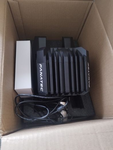 Fanatec CSL DD wheelbase boose kit and table clamp