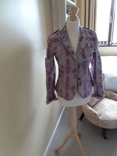 Stunning Avoca Jacket/Blazer Size 2