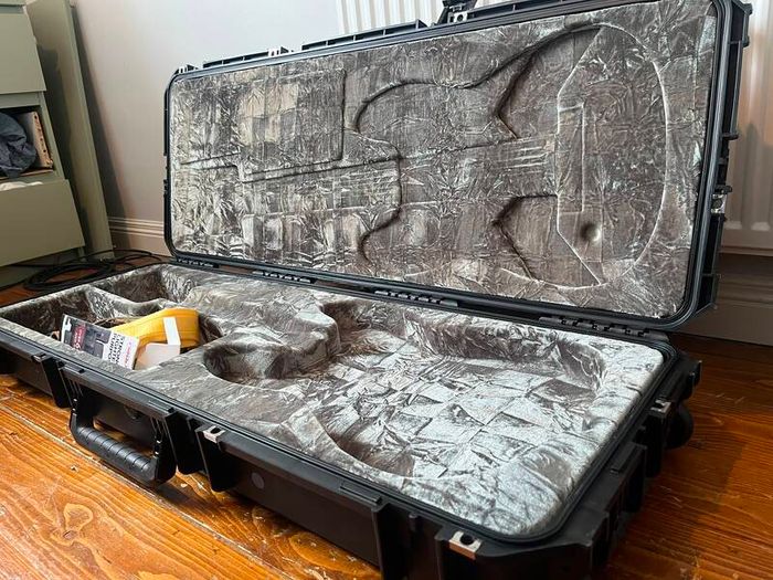 Sk8 Guitar Flight Case with wheels!!  iSeries Waterproof Strat/Tele Flight Case Model: 3i-4214-66