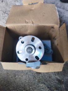 Discovery 3 4 range rover water pump
