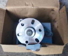 Discovery 3 4 range rover water pump