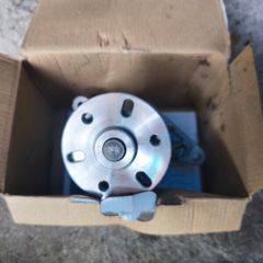 Discovery 3 4 range rover water pump