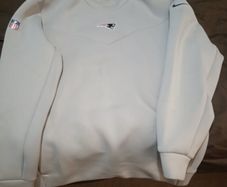 Patriots sweatshirt size large