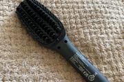 Straightening Hot Brush