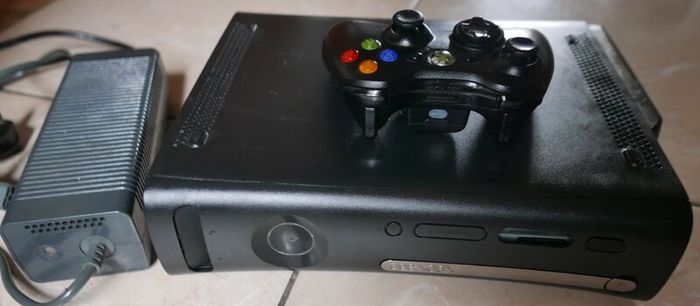 Xbox360 120GB +1Pad