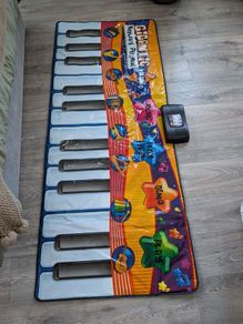 gigantic kids keyboard playmat