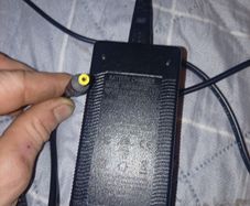 AC adapters dell Samsung etc 10e each