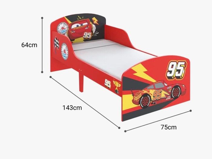 Cars lightning McQueen toddler bed  brand new