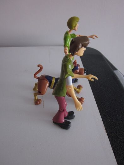 Scooby-Doo and Shaggy Moveable Figures