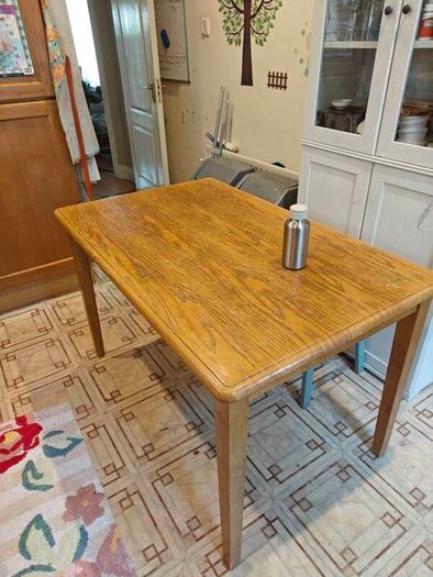 Kitchen dining table