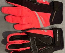 Girls cycling gloves, size XS