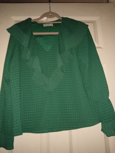 Gallery blouse