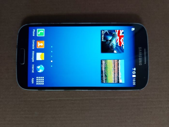 Samsung Galaxy S4, Model GT-19406, 16GB, working great and in excellent condition