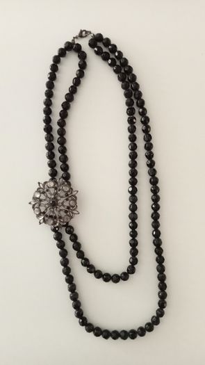 Black-Beaded Necklace with Broach Detail