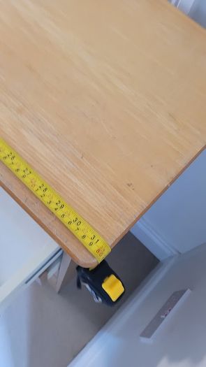 Chest of  drawers: width 31.5in, depth 16 in, height 3 ft (Width 80cm, Depth 40cm, Height 91cm)