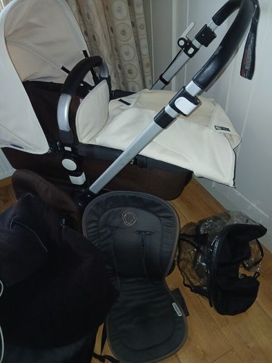 Bugaboo cameleon  3 Brown and Cream colour   with 2  buggy seat liner rain cover footmuff  all for 90 euro comes from a Pet and smoke free home