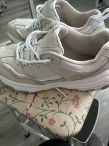Sketchers Vintage size 7uk 40eu