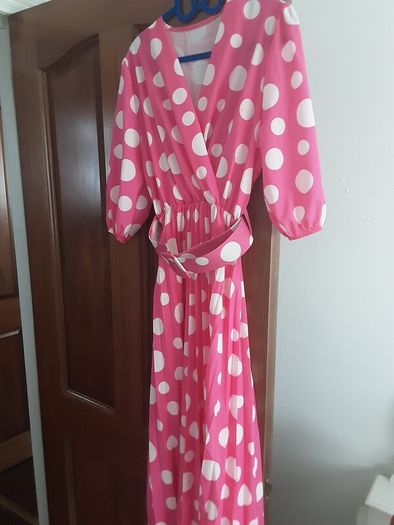 ladies pink pleated belted dress