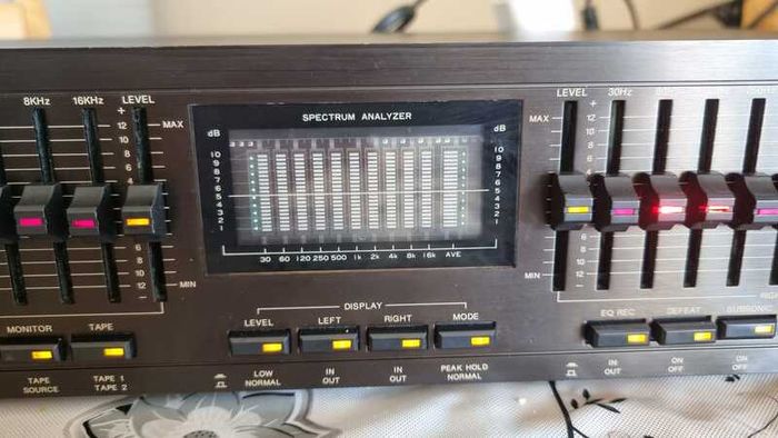 Stereo graphic equalizer Brand Acoustic Control - VQ-125, full working.