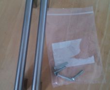 2no handles with screws