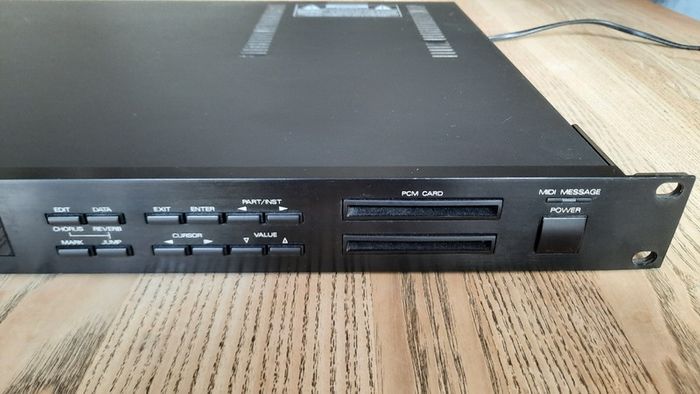 Roland U-220 RS-PCM Sound Module