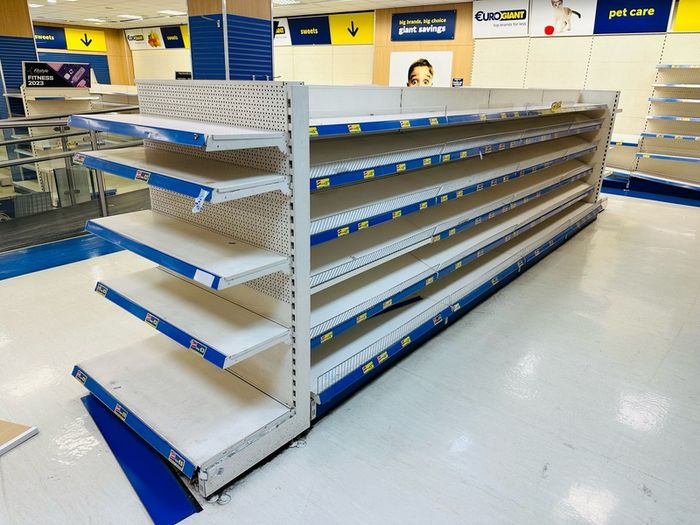 Shop Shelving Retail Shelving Large Quantity Available With All Accessories