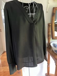 Black top blouse