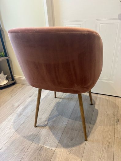 Pinky Velvet Accent Chair with arm rest and Wooden effect Metal Legs