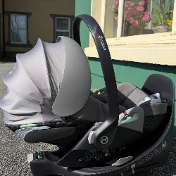 Cybex Cloud T i-Size Car Seat + ISOFIX Base (Excellent Condition)