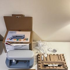 Cricut Joy 2 in blue