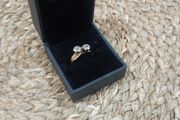 Vintage engagement ring old gold.