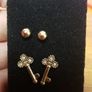 Golden studs and keys Image 2
