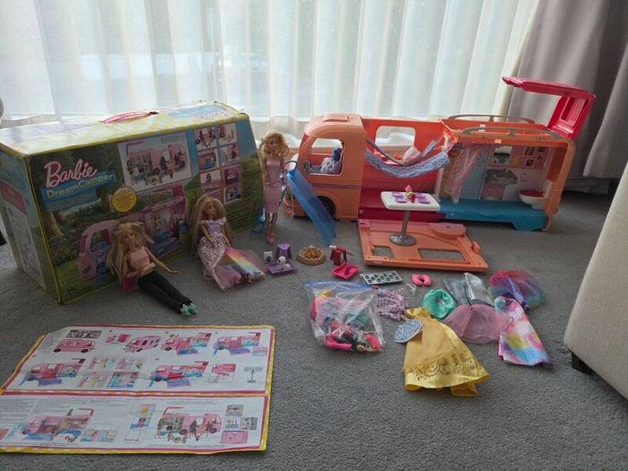 Barbie Dream Camper Van with dolls and accessories!!!