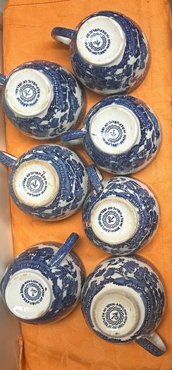 60s Arklow Pottery Willow Pattern cups and saucers x7